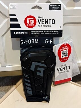 G-Form Pro-S Vento Youth Shin Guards in Black & Gray